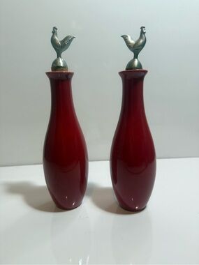 Vintage Oil & Vinegar Set Red Ceramic With Pewter And Cork Rooster Stopper 9”